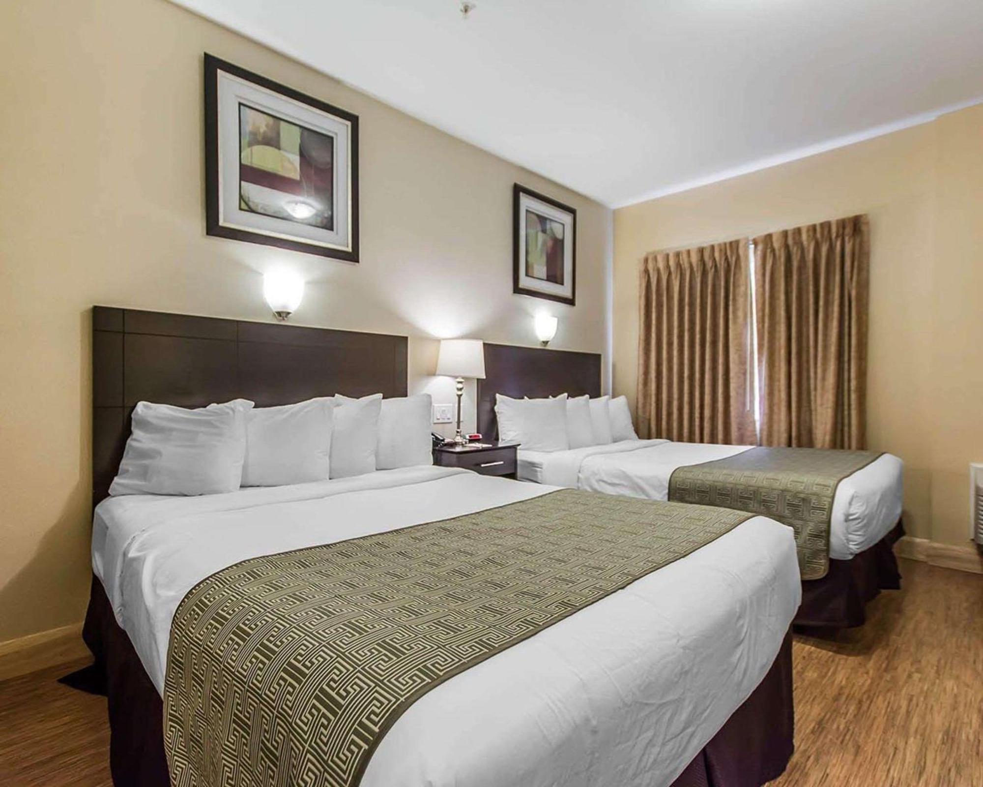 Quality Inn Moncton Extérieur photo