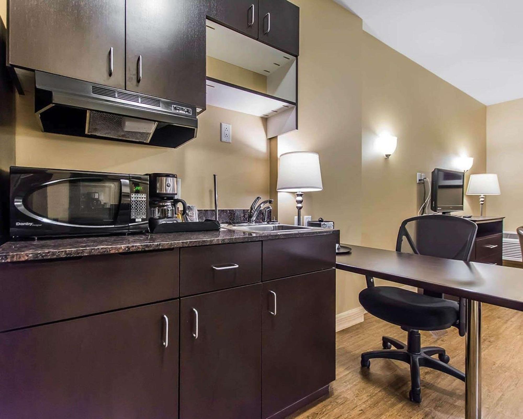 Quality Inn Moncton Extérieur photo