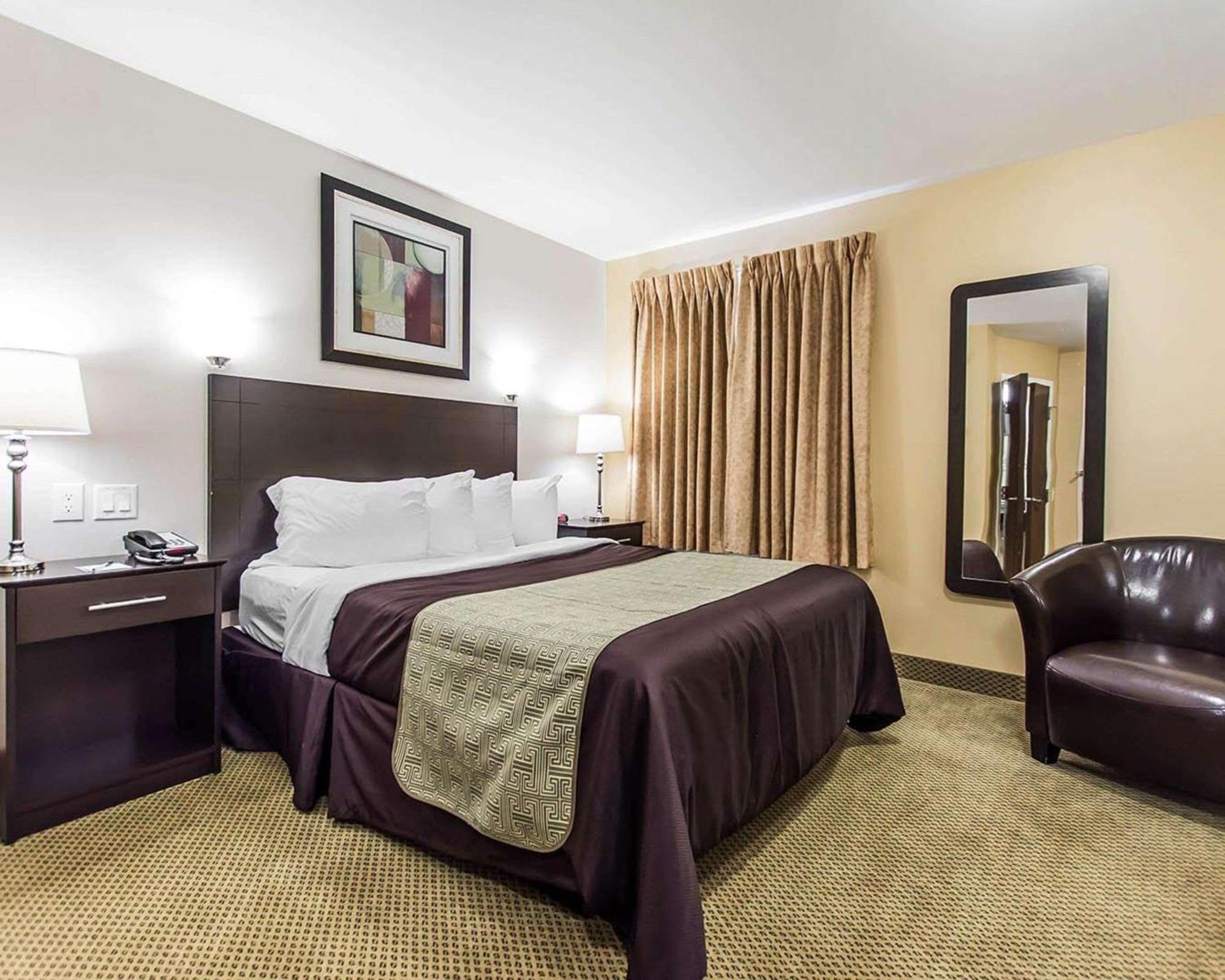 Quality Inn Moncton Extérieur photo