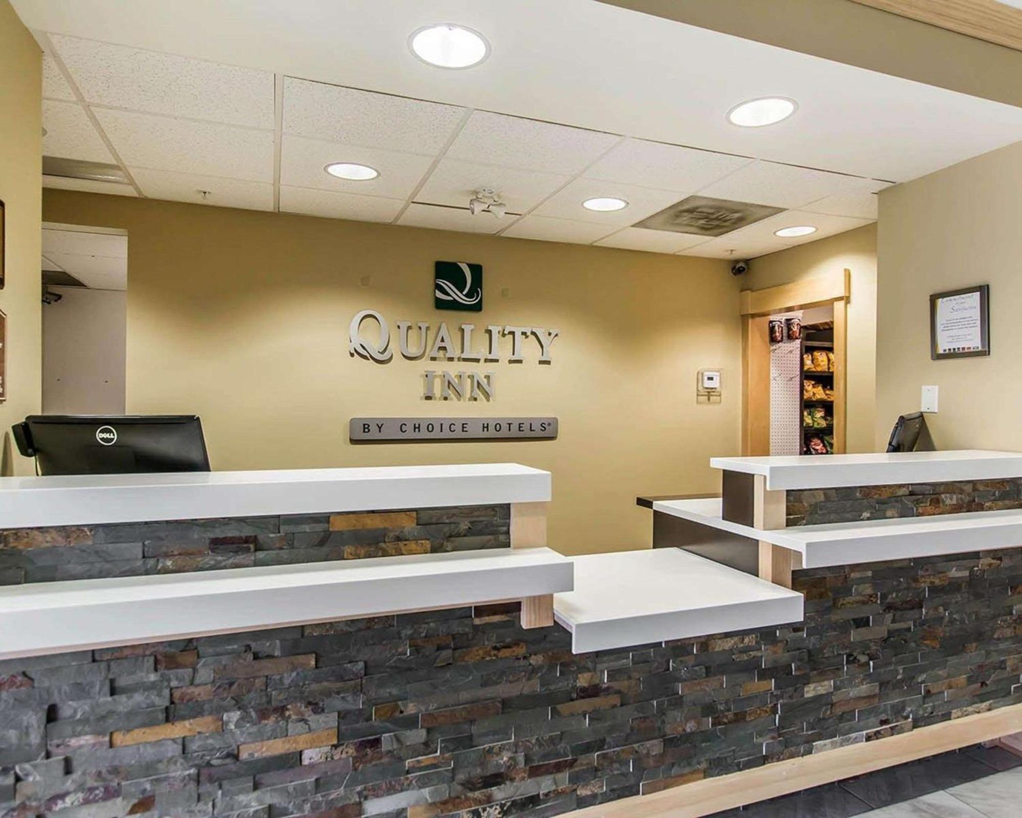 Quality Inn Moncton Extérieur photo