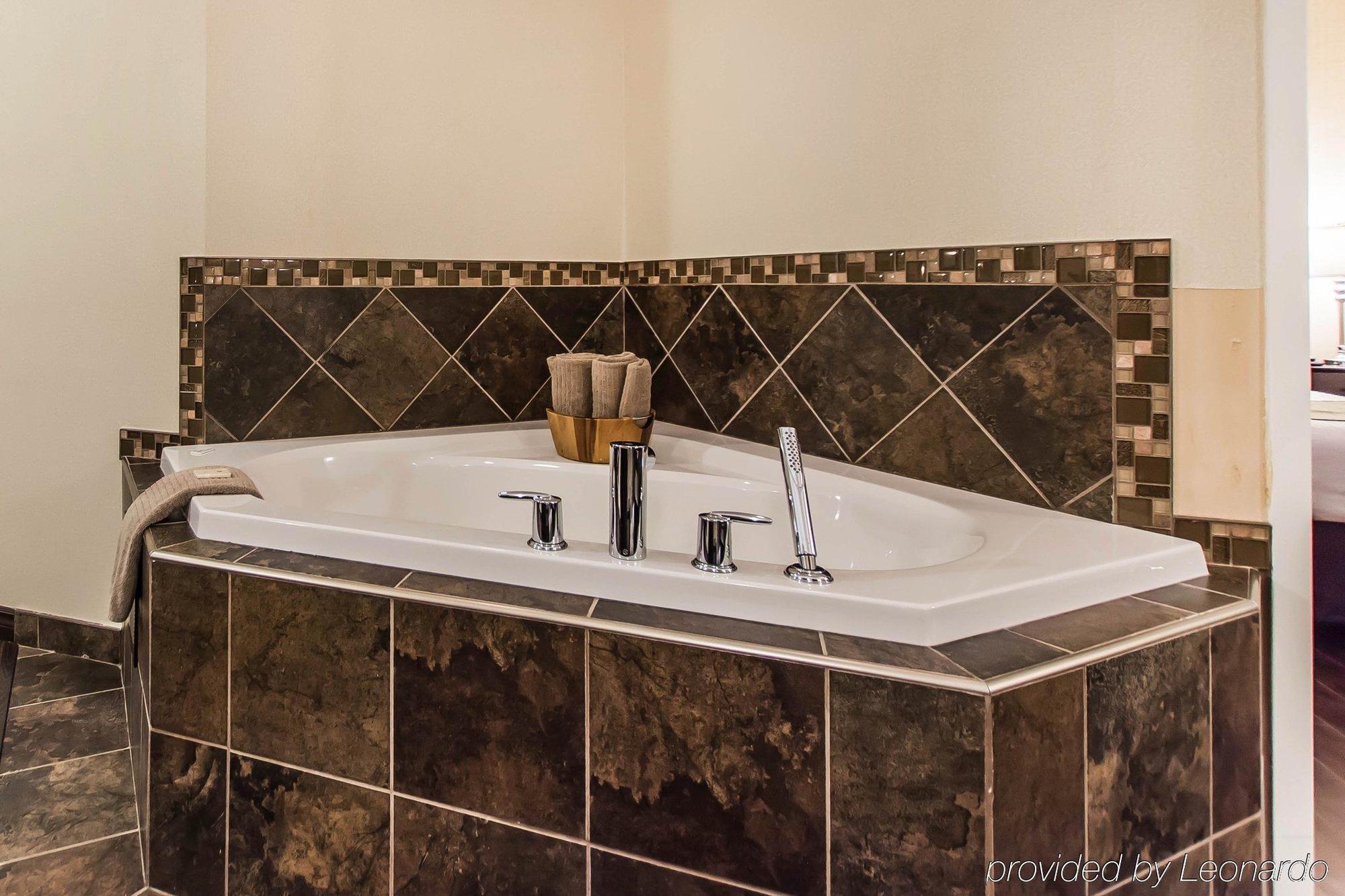 Quality Inn Moncton Extérieur photo