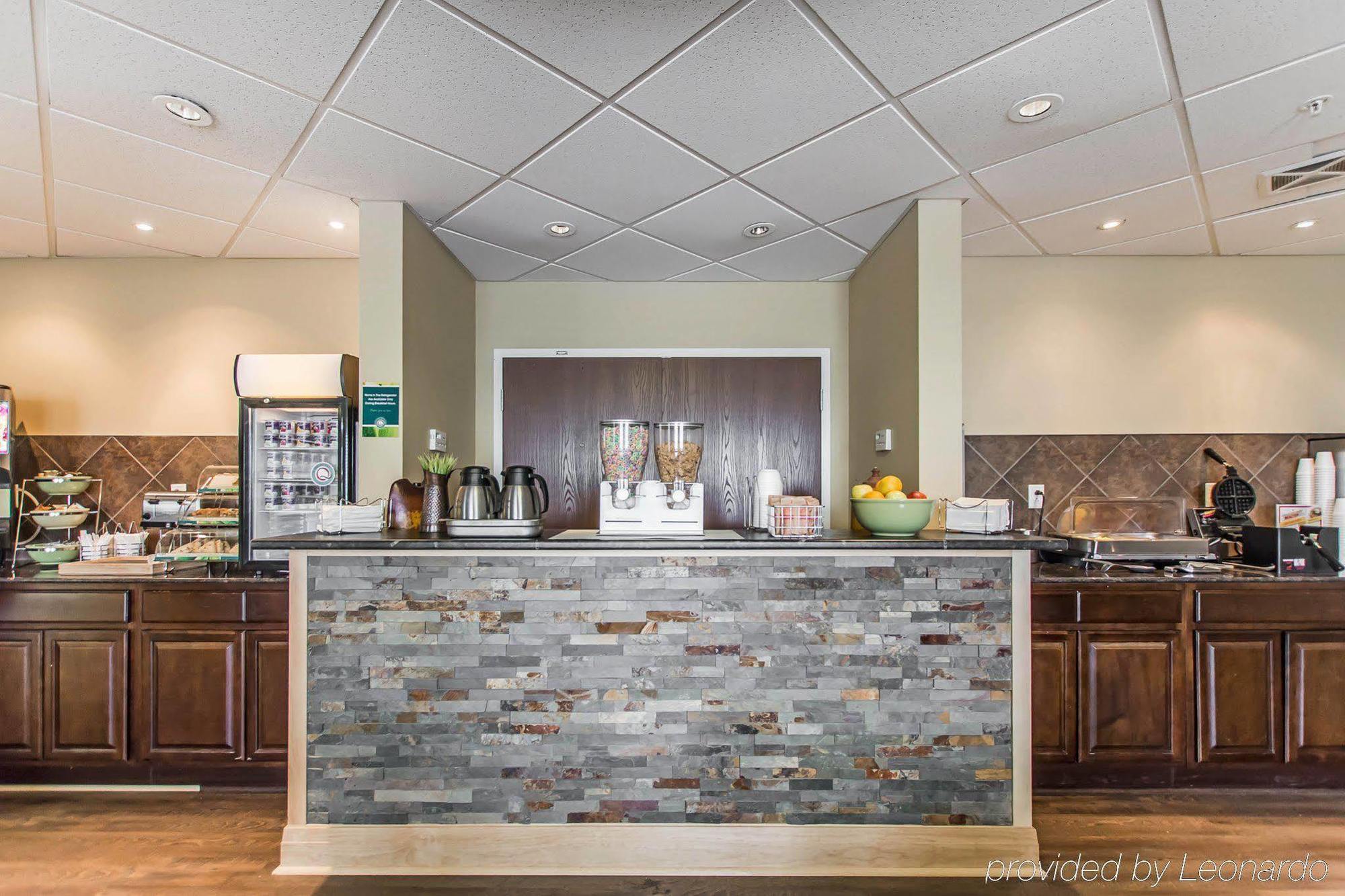 Quality Inn Moncton Extérieur photo