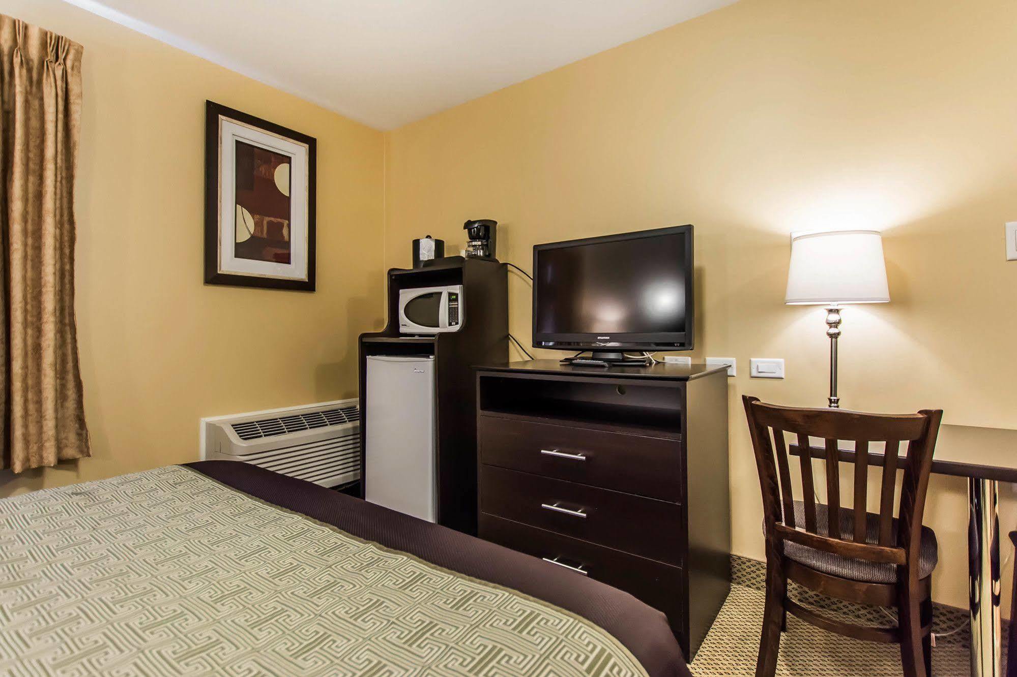 Quality Inn Moncton Extérieur photo
